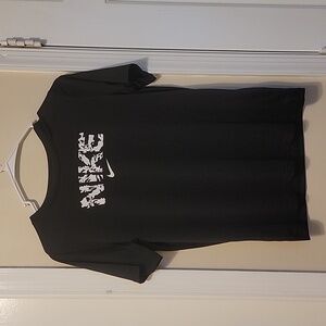 Nike boy's t-shirt